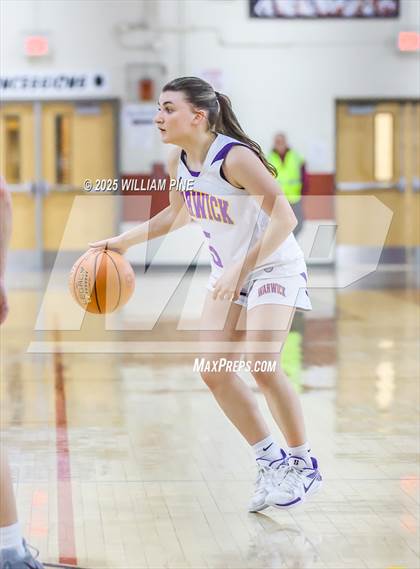 Thumbnail 2 in Warwick vs. Horseheads (NYSPHSAA Class AA Regional Final) photogallery.