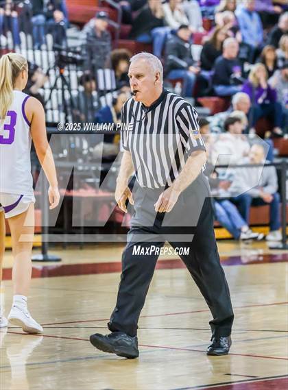 Thumbnail 1 in Warwick vs. Horseheads (NYSPHSAA Class AA Regional Final) photogallery.