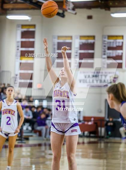 Thumbnail 3 in Warwick vs. Horseheads (NYSPHSAA Class AA Regional Final) photogallery.
