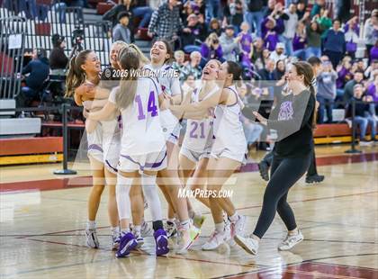 Thumbnail 1 in Warwick vs. Horseheads (NYSPHSAA Class AA Regional Final) photogallery.
