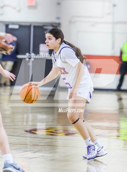 Thumbnail 2 in Warwick vs. Horseheads (NYSPHSAA Class AA Regional Final) photogallery.
