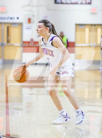 Thumbnail 1 in Warwick vs. Horseheads (NYSPHSAA Class AA Regional Final) photogallery.