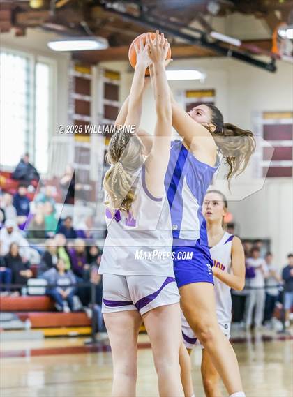 Thumbnail 1 in Warwick vs. Horseheads (NYSPHSAA Class AA Regional Final) photogallery.