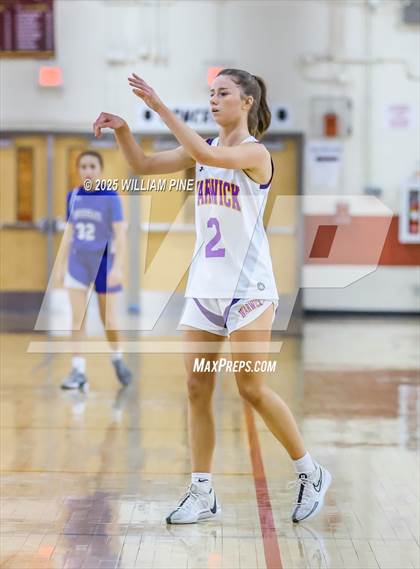 Thumbnail 1 in Warwick vs. Horseheads (NYSPHSAA Class AA Regional Final) photogallery.