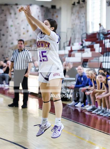 Thumbnail 3 in Warwick vs. Horseheads (NYSPHSAA Class AA Regional Final) photogallery.
