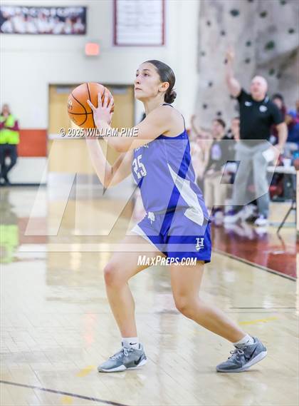 Thumbnail 2 in Warwick vs. Horseheads (NYSPHSAA Class AA Regional Final) photogallery.