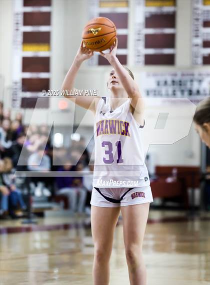 Thumbnail 2 in Warwick vs. Horseheads (NYSPHSAA Class AA Regional Final) photogallery.