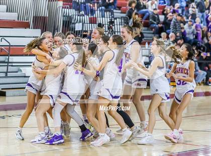 Thumbnail 1 in Warwick vs. Horseheads (NYSPHSAA Class AA Regional Final) photogallery.