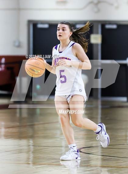 Thumbnail 1 in Warwick vs. Horseheads (NYSPHSAA Class AA Regional Final) photogallery.