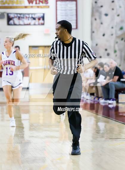 Thumbnail 2 in Warwick vs. Horseheads (NYSPHSAA Class AA Regional Final) photogallery.