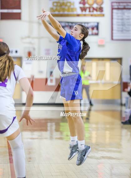 Thumbnail 3 in Warwick vs. Horseheads (NYSPHSAA Class AA Regional Final) photogallery.