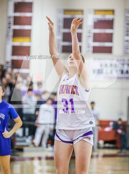 Thumbnail 2 in Warwick vs. Horseheads (NYSPHSAA Class AA Regional Final) photogallery.