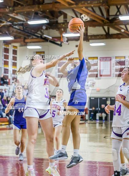 Thumbnail 2 in Warwick vs. Horseheads (NYSPHSAA Class AA Regional Final) photogallery.
