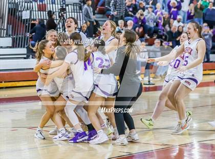Thumbnail 2 in Warwick vs. Horseheads (NYSPHSAA Class AA Regional Final) photogallery.