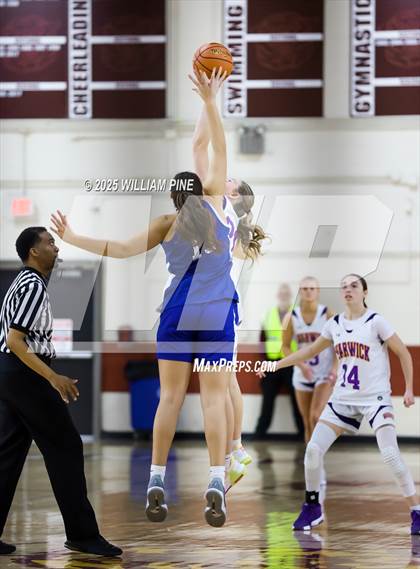 Thumbnail 2 in Warwick vs. Horseheads (NYSPHSAA Class AA Regional Final) photogallery.