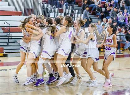 Thumbnail 2 in Warwick vs. Horseheads (NYSPHSAA Class AA Regional Final) photogallery.