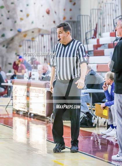 Thumbnail 2 in Warwick vs. Horseheads (NYSPHSAA Class AA Regional Final) photogallery.