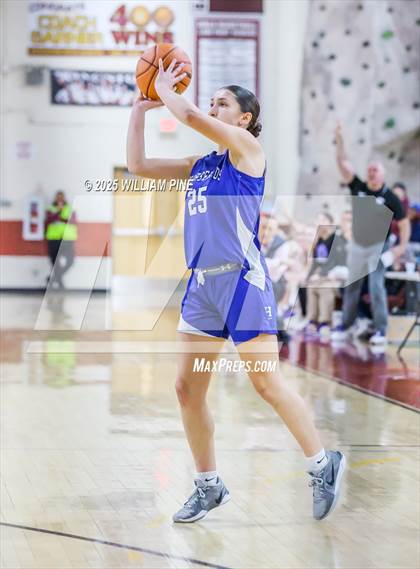 Thumbnail 3 in Warwick vs. Horseheads (NYSPHSAA Class AA Regional Final) photogallery.