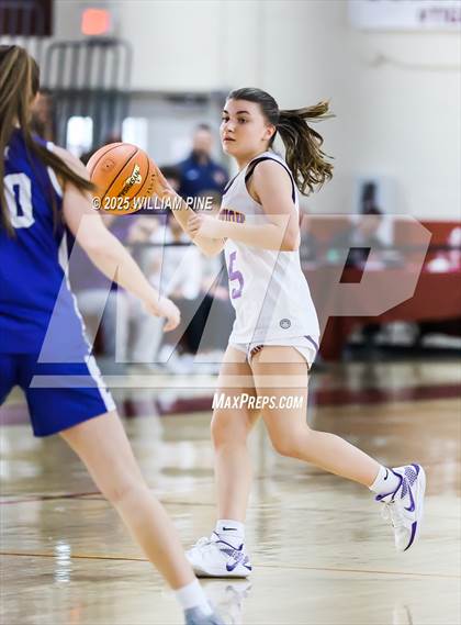 Thumbnail 2 in Warwick vs. Horseheads (NYSPHSAA Class AA Regional Final) photogallery.