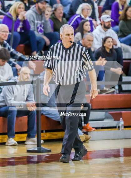 Thumbnail 2 in Warwick vs. Horseheads (NYSPHSAA Class AA Regional Final) photogallery.