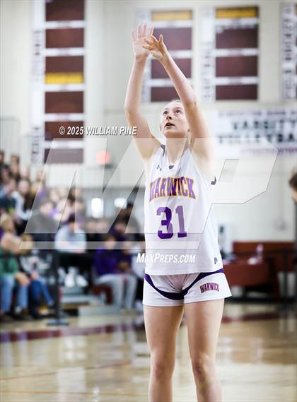 Thumbnail 1 in Warwick vs. Horseheads (NYSPHSAA Class AA Regional Final) photogallery.