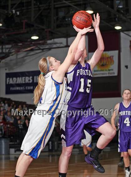 Thumbnail 3 in Portola vs. Hamilton (CIF NS D5 Final) photogallery.