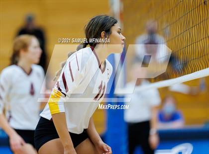 Thumbnail 2 in Papillion-LaVista vs. Omaha Central photogallery.