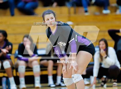 Thumbnail 2 in Papillion-LaVista vs. Omaha Central photogallery.