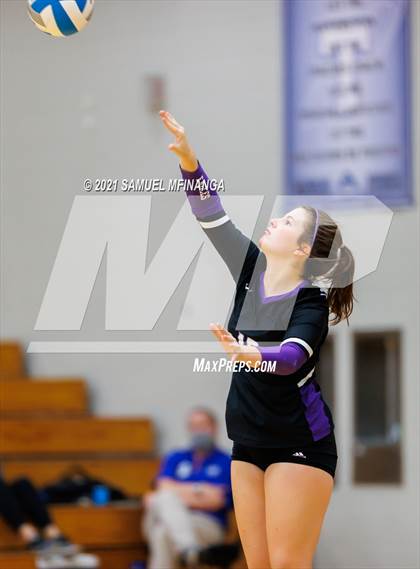 Thumbnail 3 in Papillion-LaVista vs. Omaha Central photogallery.