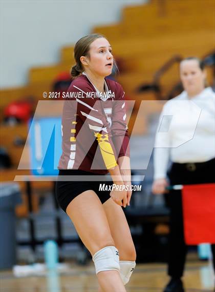 Thumbnail 3 in Papillion-LaVista vs. Omaha Central photogallery.
