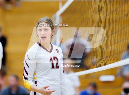 Thumbnail 3 in Papillion-LaVista vs. Omaha Central photogallery.