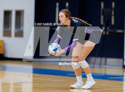 Thumbnail 3 in Papillion-LaVista vs. Omaha Central photogallery.