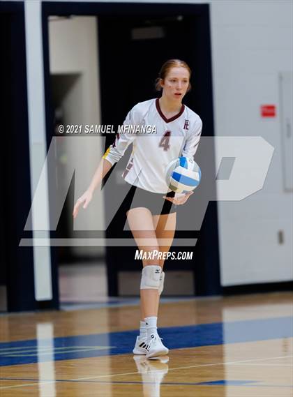Thumbnail 1 in Papillion-LaVista vs. Omaha Central photogallery.