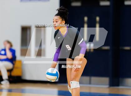 Thumbnail 2 in Papillion-LaVista vs. Omaha Central photogallery.