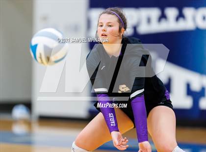 Thumbnail 2 in Papillion-LaVista vs. Omaha Central photogallery.