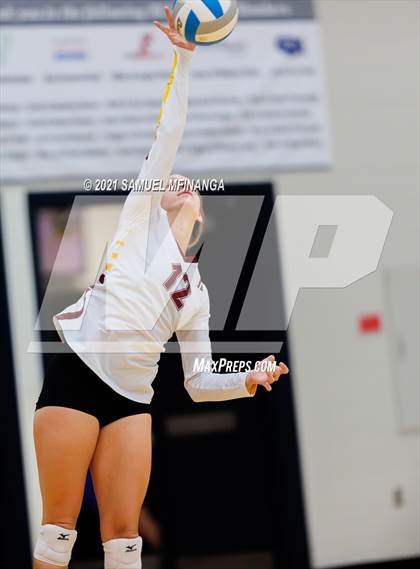 Thumbnail 2 in Papillion-LaVista vs. Omaha Central photogallery.
