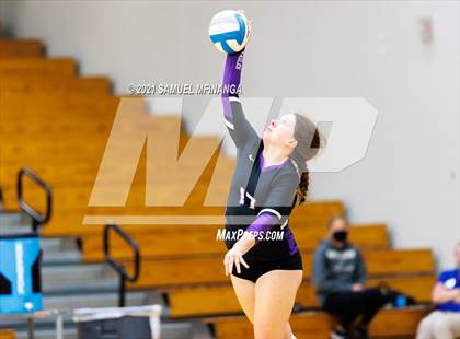 Thumbnail 2 in Papillion-LaVista vs. Omaha Central photogallery.
