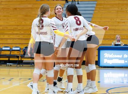 Thumbnail 2 in Papillion-LaVista vs. Omaha Central photogallery.