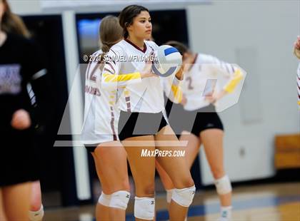 Thumbnail 3 in Papillion-LaVista vs. Omaha Central photogallery.