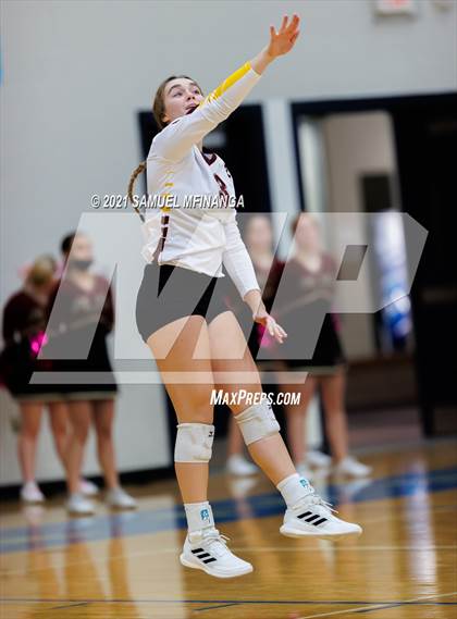 Thumbnail 1 in Papillion-LaVista vs. Omaha Central photogallery.