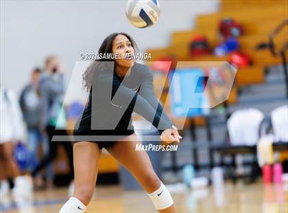 Thumbnail 2 in Papillion-LaVista vs. Omaha Central photogallery.