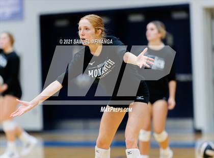 Thumbnail 3 in Papillion-LaVista vs. Omaha Central photogallery.