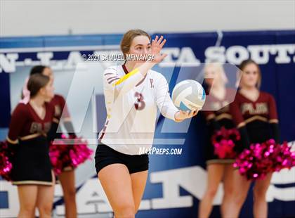 Thumbnail 2 in Papillion-LaVista vs. Omaha Central photogallery.