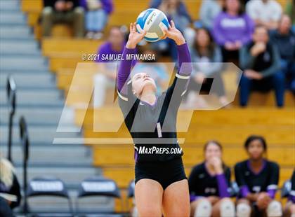 Thumbnail 3 in Papillion-LaVista vs. Omaha Central photogallery.