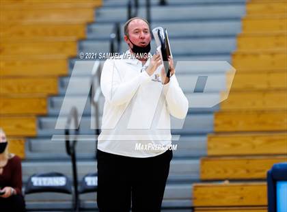 Thumbnail 1 in Papillion-LaVista vs. Omaha Central photogallery.