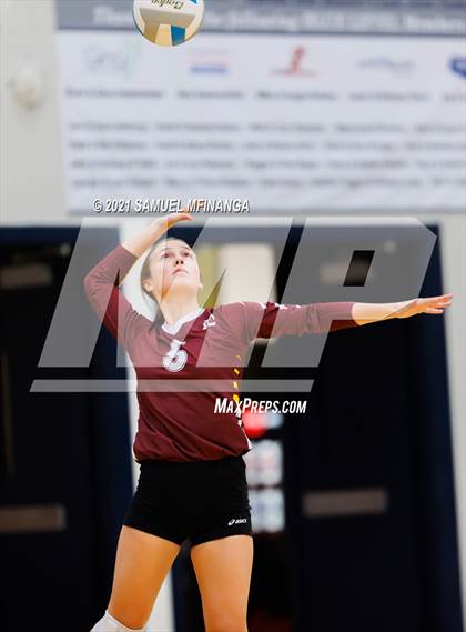 Thumbnail 2 in Papillion-LaVista vs. Omaha Central photogallery.