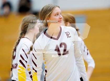 Thumbnail 2 in Papillion-LaVista vs. Omaha Central photogallery.
