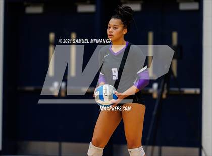 Thumbnail 1 in Papillion-LaVista vs. Omaha Central photogallery.