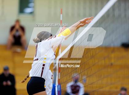 Thumbnail 3 in Papillion-LaVista vs. Omaha Central photogallery.