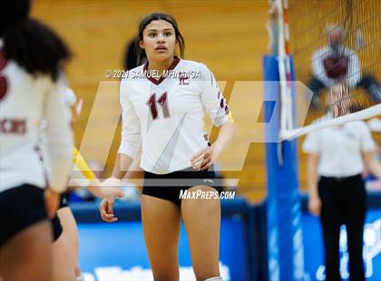 Thumbnail 3 in Papillion-LaVista vs. Omaha Central photogallery.